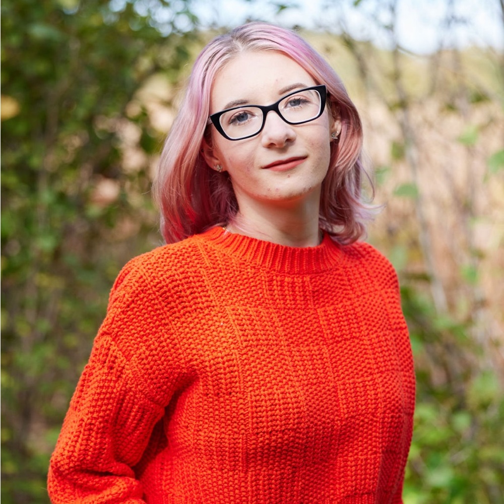 Meet your Posher, Avery